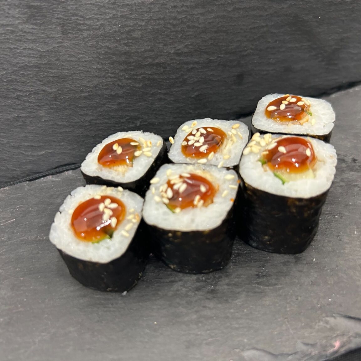 Ролл с тунцом