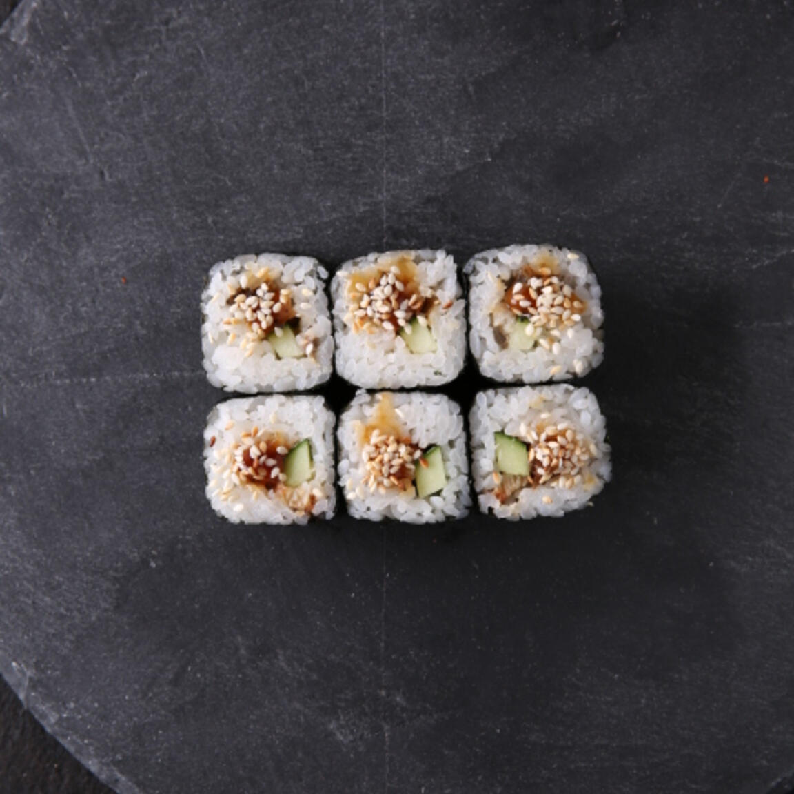 Ролл с угрем