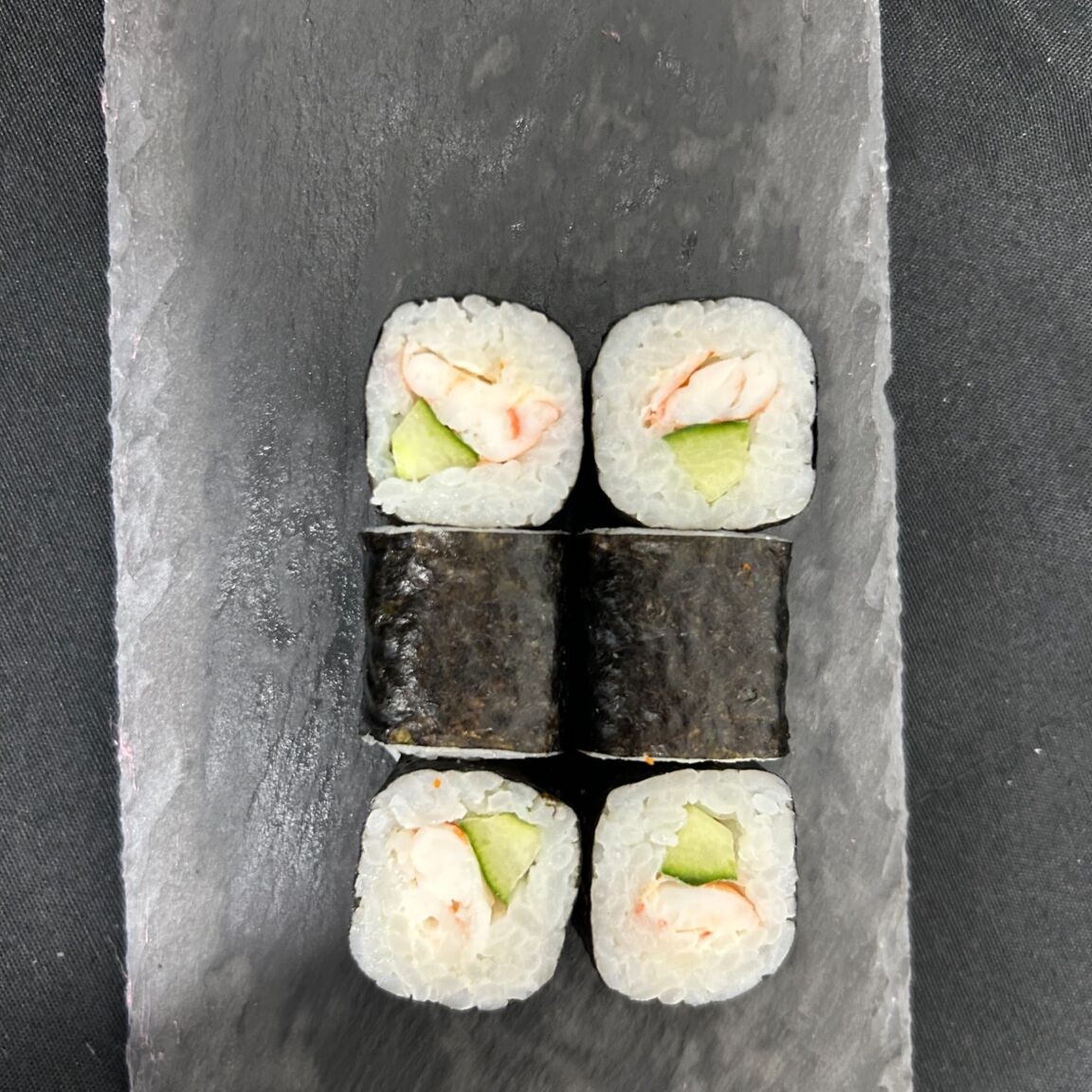 Ролл с креветкой