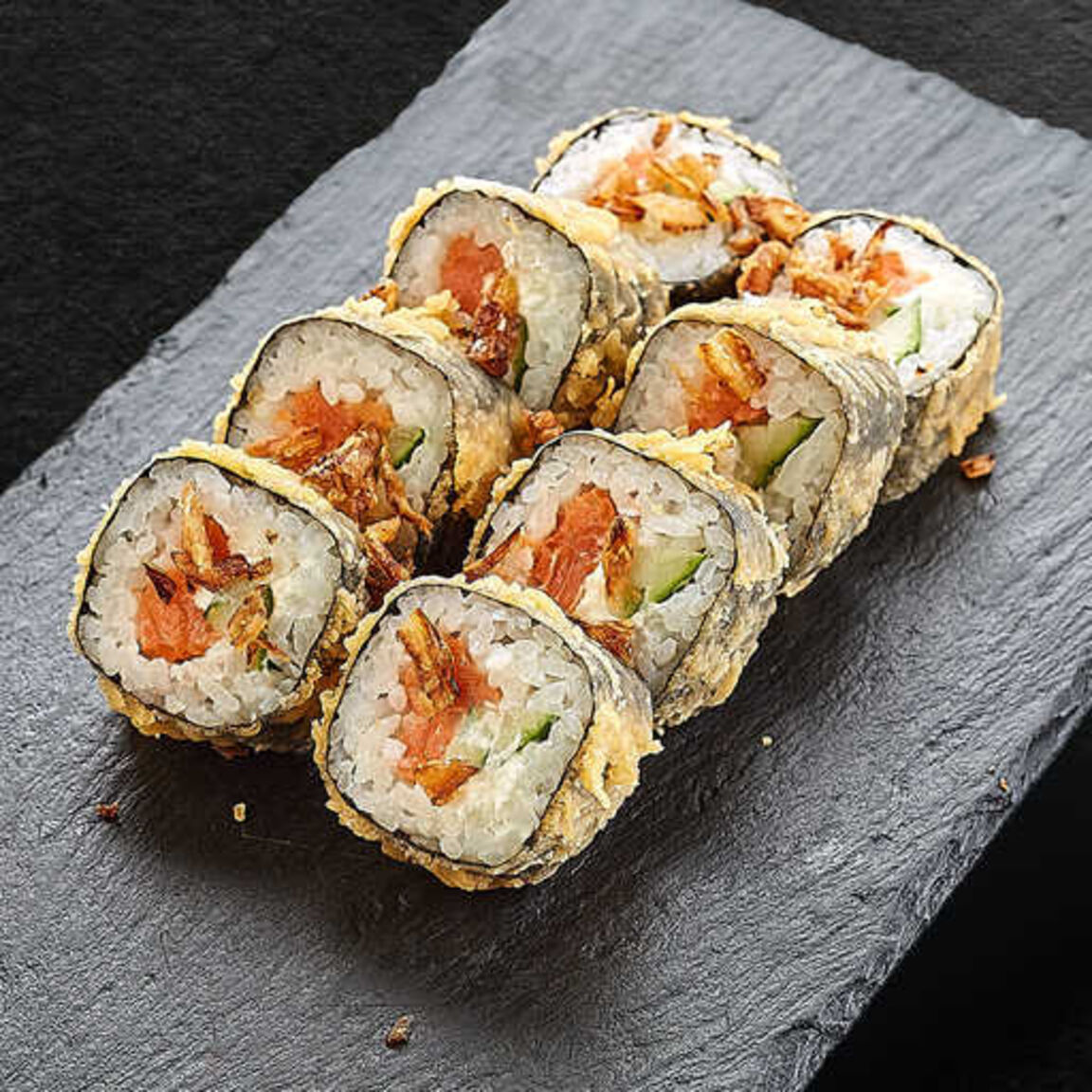 Ролл горячий с лососем