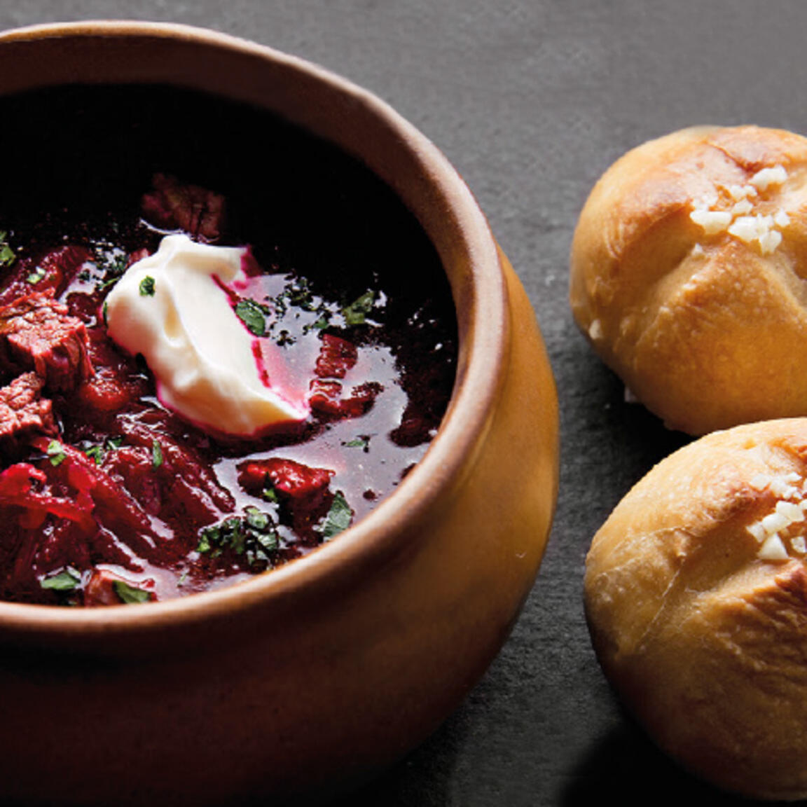 Борщ с пампушками