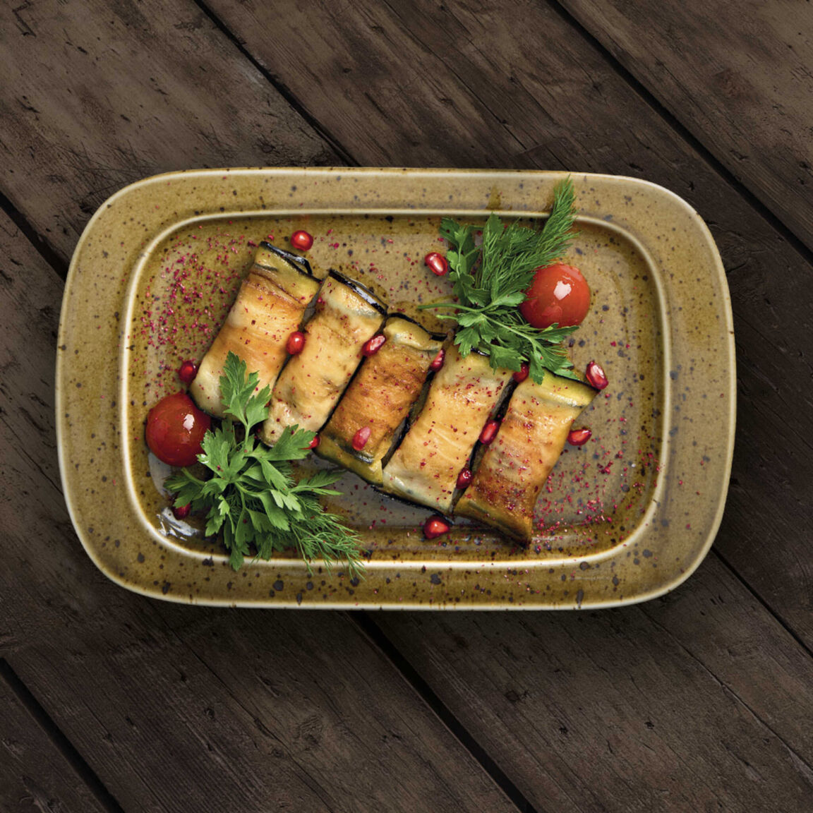 Рулетики из баклажан